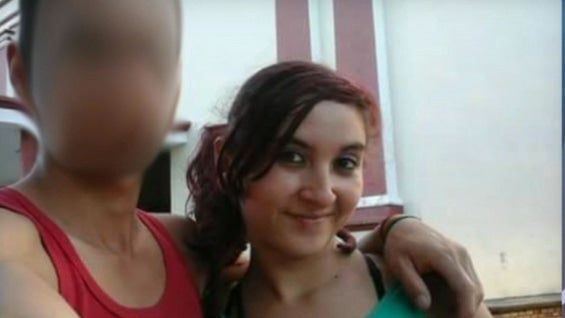 El cuerpo de la mujer presenta signos de maltrato físico anterior al asesinato.