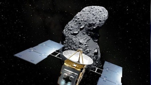 El asteroide tampoco interceptará la órbita de los satélites. AFP
