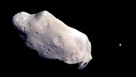 Se estima que el asteroide es de unos 400 metros de largo. Foto: archivo Nasa