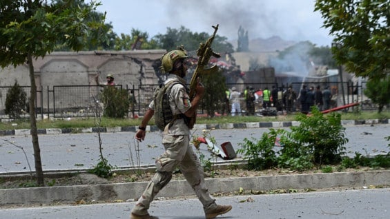 Los talibanes reivindicaron inmediatamente el ataque en una de sus cuentas en la red social Twitter. Foto: AFP