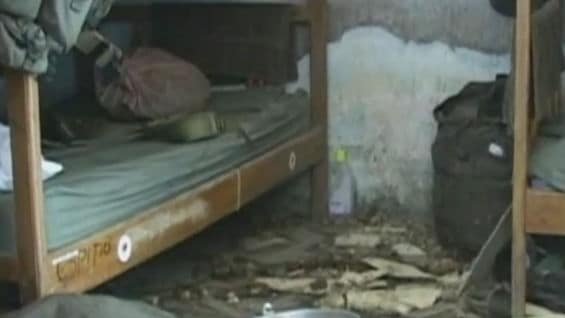 Los uniformados fueron trasladados a un hospital de Aguachica con abundantes esquirlas de las granadas que explotaron en la entrada del comando. Foto NoticiasRCN