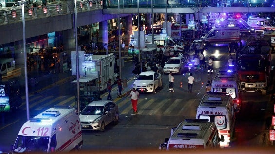 El ataque se produjo en el aeropuerto Atatürk, el mayor de Estambul. Foto: EFE.