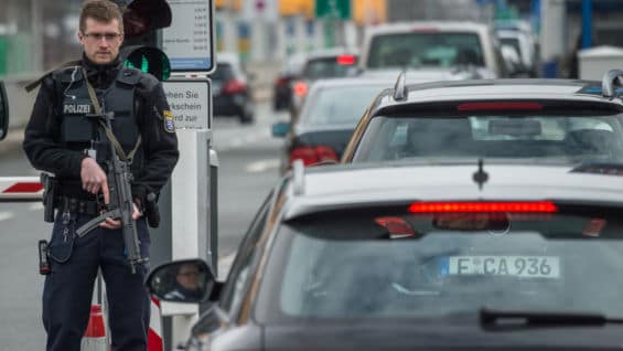 Otros dos lugares sensibles, un centro de energía nuclear ubicado en Mol y el instituto de radioelementos de Fleuru. Foto: AFP