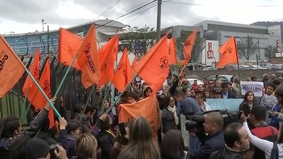 Durante todo el día el complejo judicial de Paloquemao permaneció acordonado por hombre del Esmad. Foto: NoticiasRCN