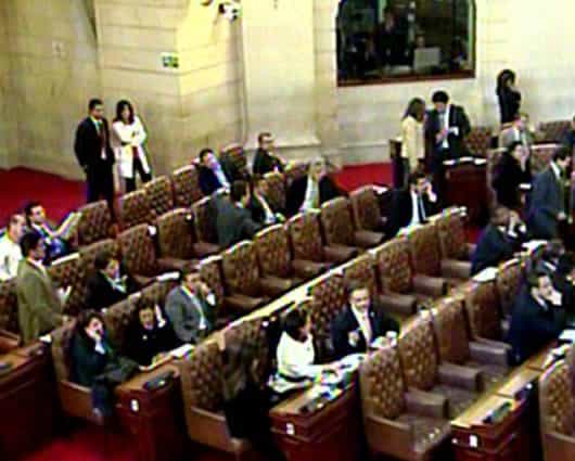 Ordenan el descuento de sueldo para los congresistas que no asistieron a los sesiones. Foto: Noticias RCN