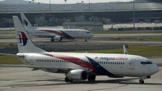 Este miércoles encontraron posibles restos del avión desaparecido. Foto: AFP.
