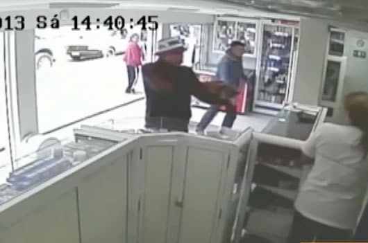 Con estos videos la policía pudo ubicar a los ladrones.