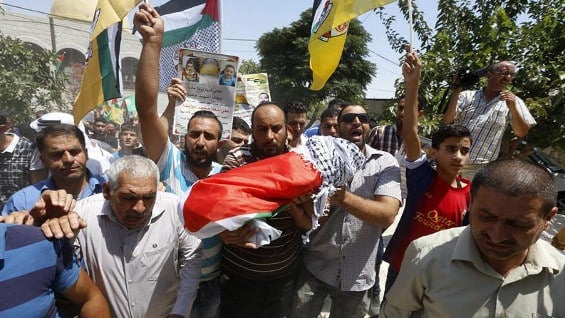 Según la radio militar, el incendio fue provocado por dos hombres enmascarados. Foto: EFE.