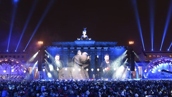 Miles de personas asistieron a los actos de conmemoración de los 25 años de la caída del Muro de Berlín. Foto: AFP.