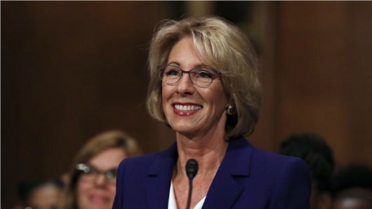 Betsy DeVos, nueva secretaria de Educación del Gobierno de Donald Trump. Foto: EFE.
