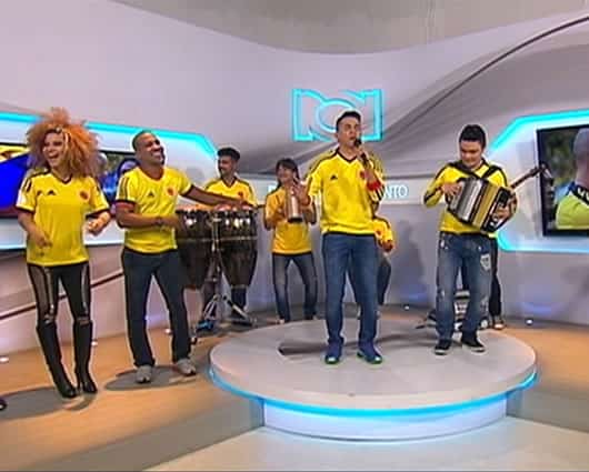 Jorge Celedón, interpretando el Himno de RCN Brasil 2014.