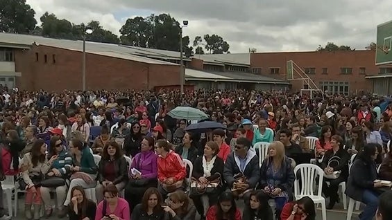 Los docentes aseguran que el examen es una estrategia para no aumentar los salarios a pesar de la preparación. Foto: Noticias RCN.