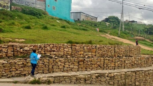 Monitoreo para detectar laderas inestables en Bogotá. Foto: Idiger