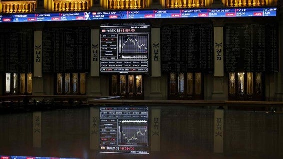 El petróleo se mantuvo a la baja y cerró en Nueva York en su menor cotización en 12 años. Foto: EFE