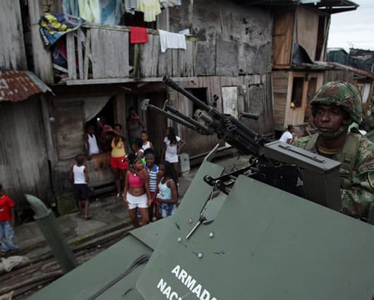 El Gobierno militarizó el puerto de Buenaventura. Foto: EFE
