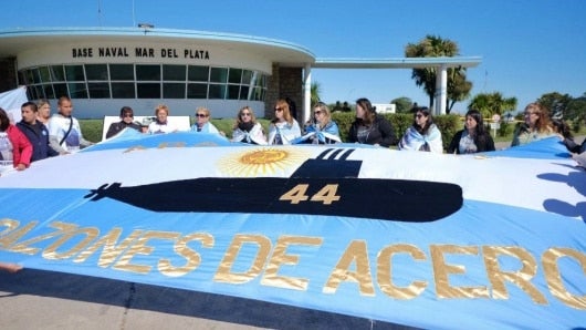 Algunos familiares piden que el ARA San Juan sea reflotado. Foto: AFP