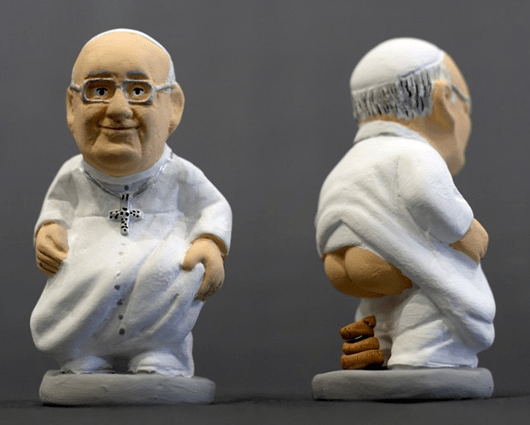 Según la tradición, el "caganer" abona los pesebres catalanes. Foto: AFP