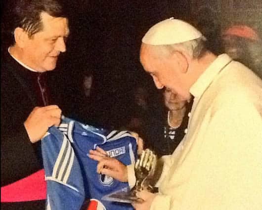 Mons. Alirio López Aguilera y el Papa Francisco en Roma. Foto:@MillosFCoficial