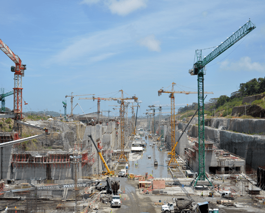 Las empresas encargadas aseguran que los sobrecostos de la obra de ampliación son de 1.625 millones de dólares. Foto: AFP