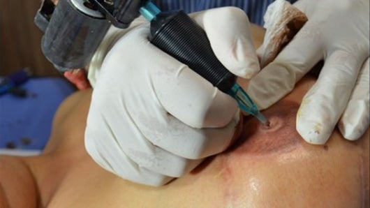 La técnica utilizada por Henao permite que los pezones parezcan naturales. Foto: Oficial