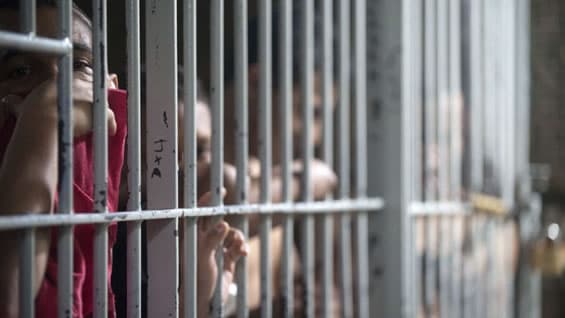 Funcionarios del Inpec han denunciado hacinamiento en varias cárceles del país. Foto: AFP