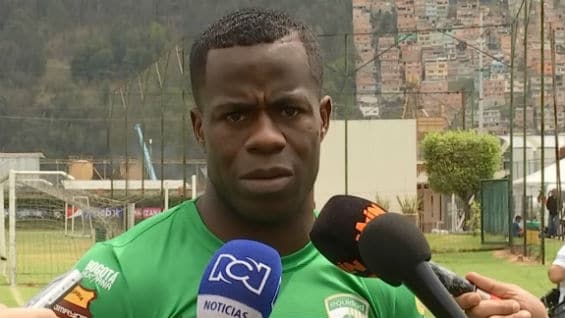 El jugador colombiano del Beijing Baxy F.C. chino, Carmelo Valencia. Foto Noticias RCN