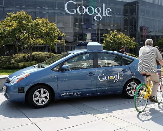 Así luce el prototipo de vehículo sin conductor de Google, que ya circula por las calles. AFP