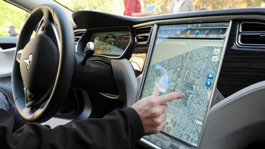 Modelo de Tesla, un modelo que reivindica 500 km de autonomía pero cuesta 60.000 euros. AFP