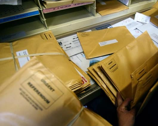 Se desconoce por qué el cartero se quedó con las cartas. Foto: AFP