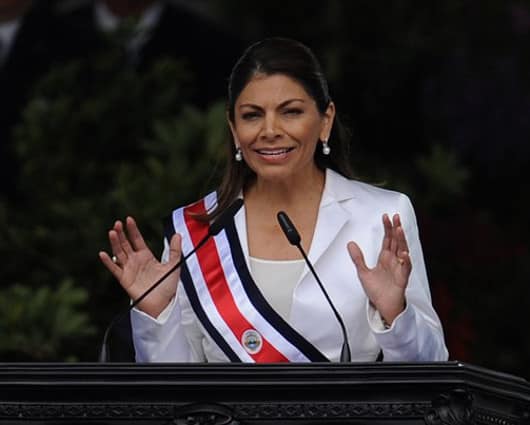 La Presidenta apoya a Santos en su determinación de conservar varios kilómetros de mar. Foto: Internet.