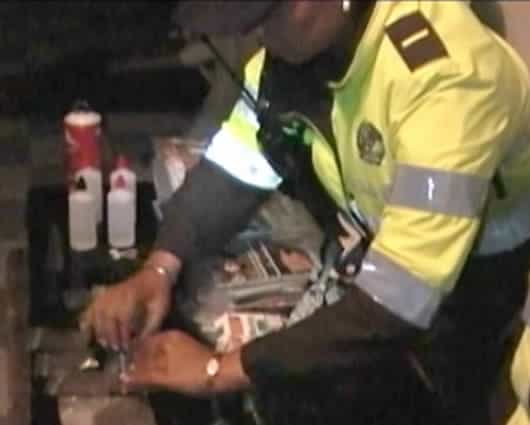 Cuatro adultos que al parecer manejaban el negocio escaparon.