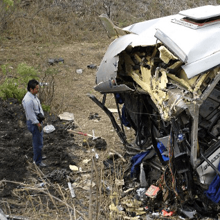 Seis muertos y 37 heridos en choque de autobús y camión en Chile ...