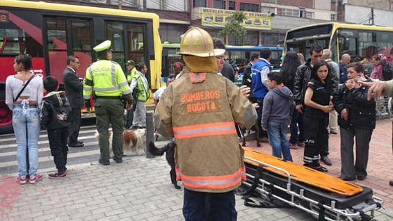 La colisión se presentó en la Calle 10 con Carrera 12 de Bogotá. Foto: Bomberos de Bogotá