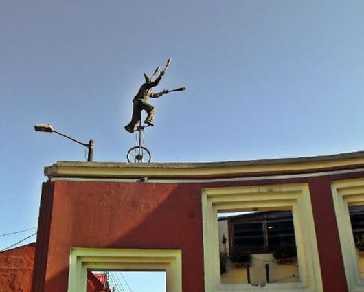 Una de las obras de Jorge Olave en ‘El Chorro’ de Bogotá.