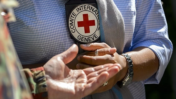 CICR: La operación de rescate fue todo un éxito, destacando que el general y sus compañeros se encuentran bien de salud. Foto AFP