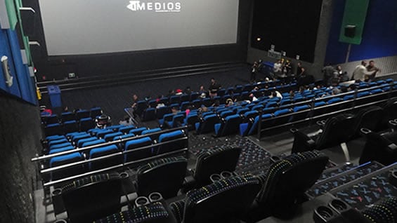 Cine pata Todos es una iniciativa que vincula ciegos y sordos al séptimo arte. Foto: Archivo personal