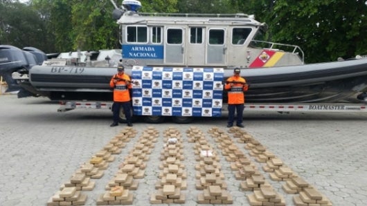 El alijo flotaba en el mar cerca a las costas nariñenses. Foto:NoticiasRCN.com