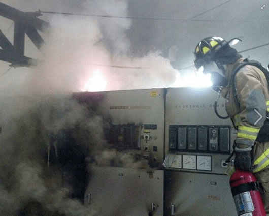 La explosión se presentó por una falla en la subestación. Foto: Bomberos.