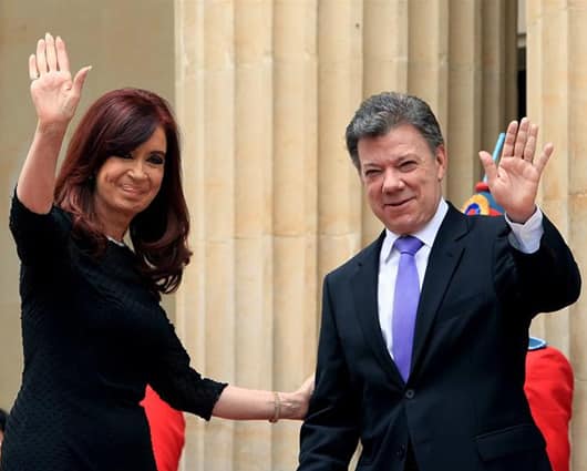 La mandataria Cristina Fernández y el presidente Juan Manuel Santos. Foto: EFE