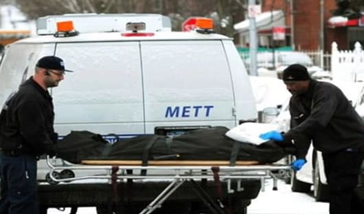 En el interior de la residencia fueron encontrados los cuerpos sin vida de Estrella Castañeda de 56 años y Lina Castañeda de 25 años.