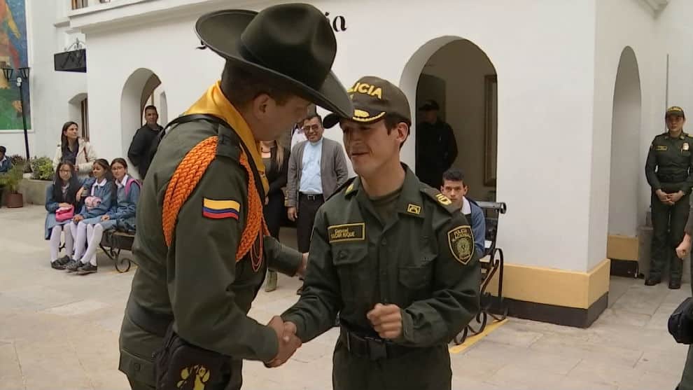 Oscár Kique se convirtió en coronel por un día. Foto: NoticiasRCN.com