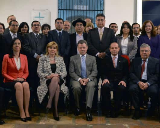 El presidente con los asistentes al taller de la XVII Cumbre Judicial Iberoamericana que se realizará en Chile. Foto: Oficial.
