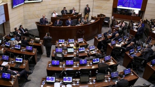 La reforma política continúa su trámite en el legislativo. Foto: AFP