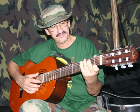 El abogado del guerrillero no confirmó cuándo se daría el traslado a Cuba.