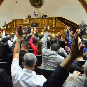Venezuela: Constituyente aprueba ley que da prisión de hasta 20 años ...