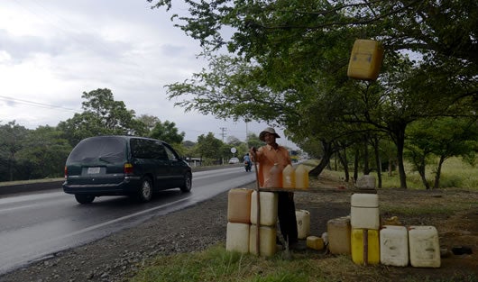 Los 11 detenidos fueron puestos a disposición de autoridades competentes. Foto: AFP