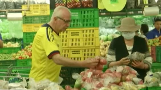 Se estima que la inflación empiece a bajar ante la desaparición del fenómeno del Niño y el comportamiento del dólar. Foto Noticias RCN