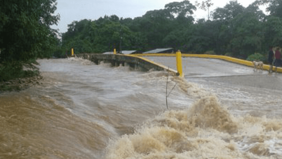 Creciente del río Cobaría. Foto. RCN La Radio