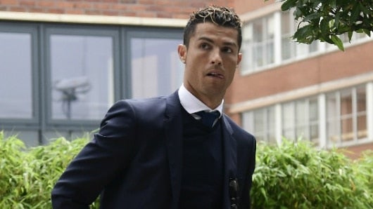 CR7 comenzó a recibir mensajes de condolencia en sus redes sociales, sin entender lo que estaba sucediendo.