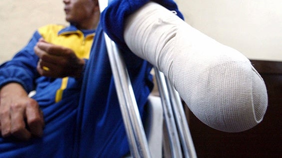 Del total de las víctimas, 1.118 son menores de edad. Foto: AFP.